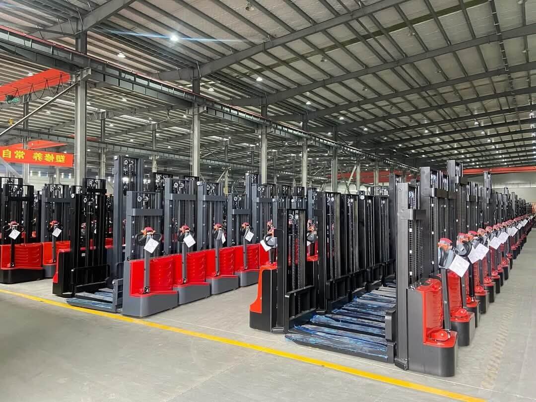 electric stacker in Yocov factory warehouse