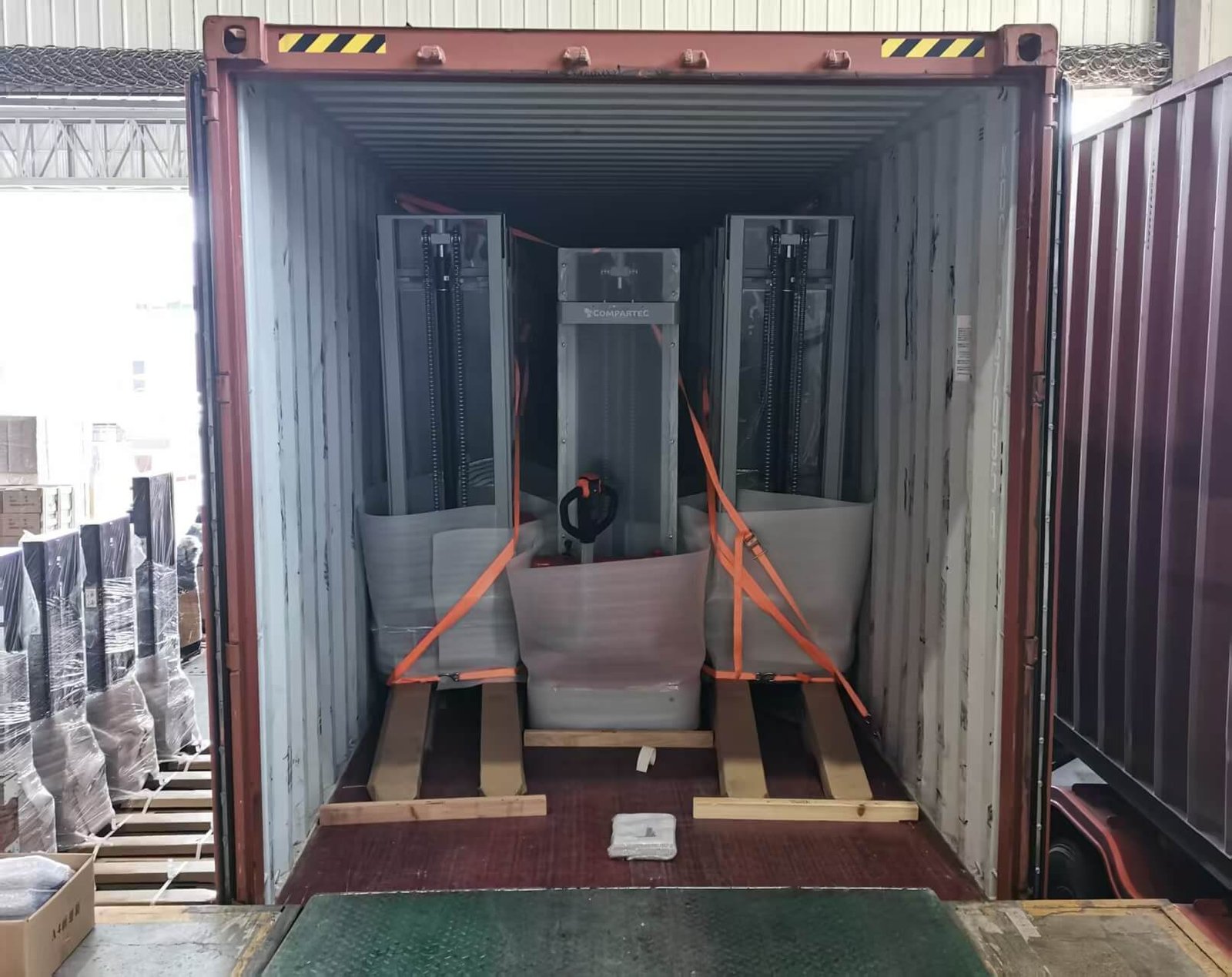 Shipping container of electric pallet truck & stacker in Yocov Factory